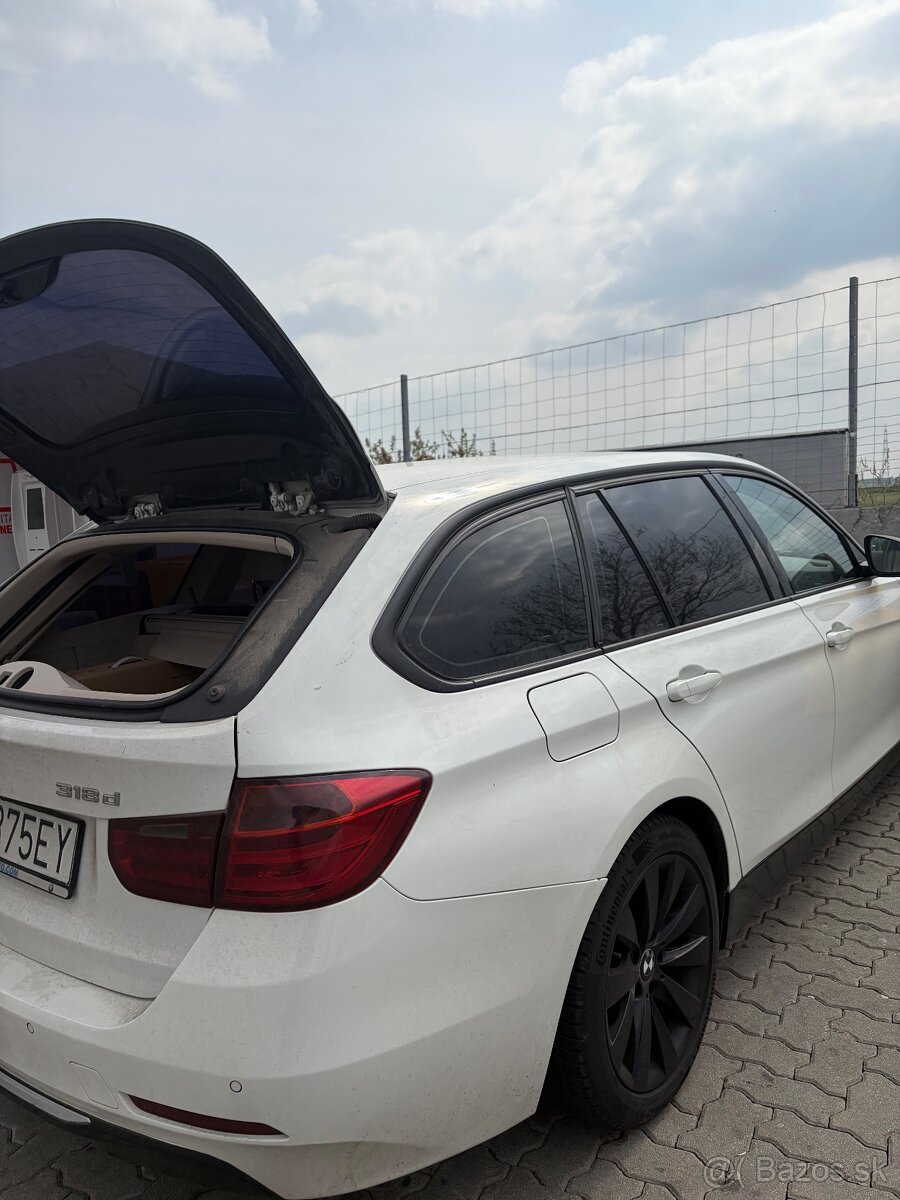BMW F31 318D - 14