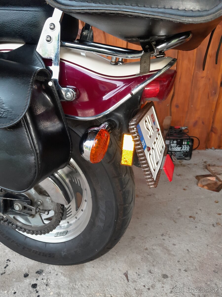 Suzuki Marauder VZ 800 - 14