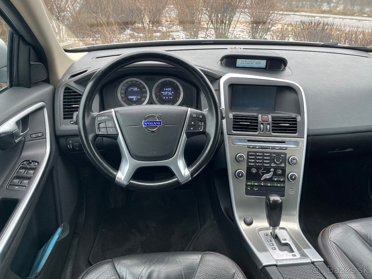 Volvo XC60 D3 AWD Summum - 1. Majiteľ, TOP stav - 14
