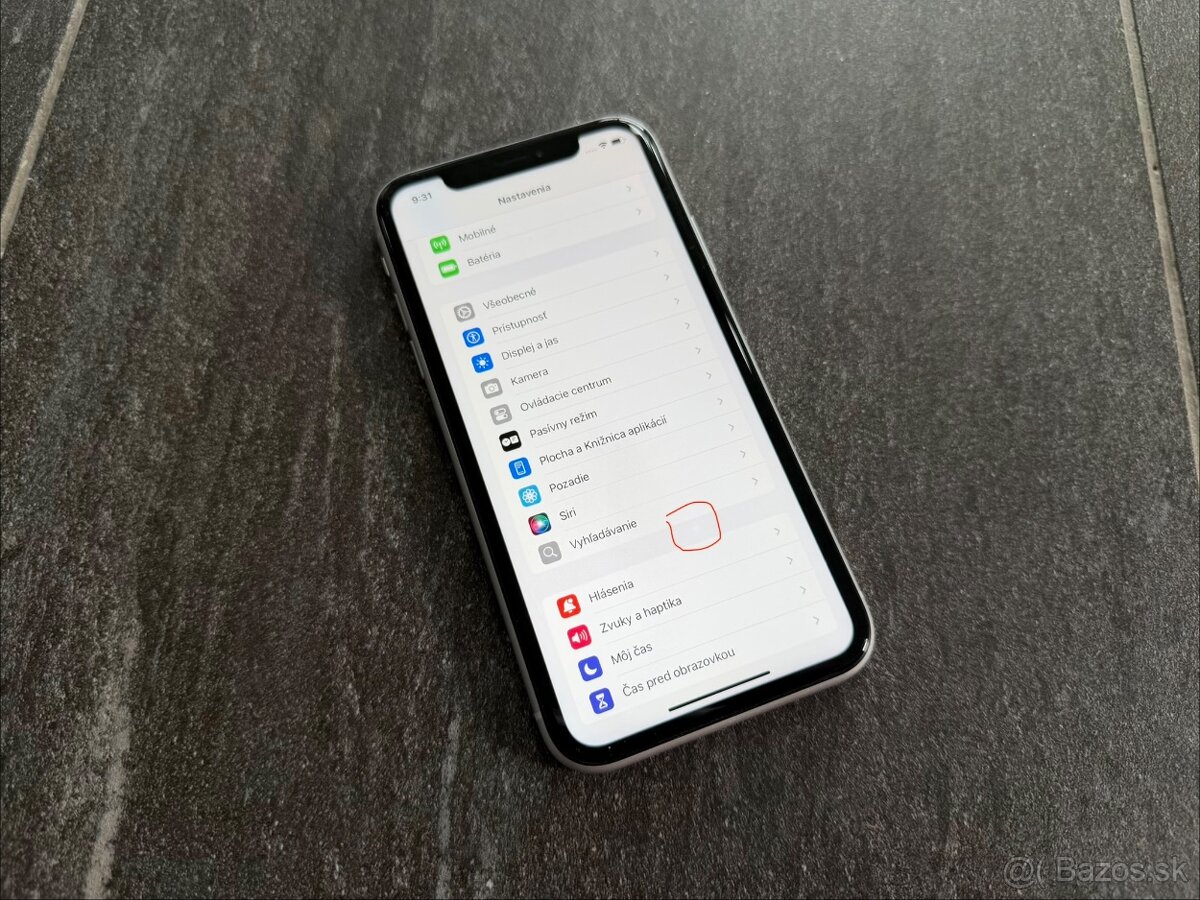 Apple iPhone XR 64 GB v bielej farbe White - 14