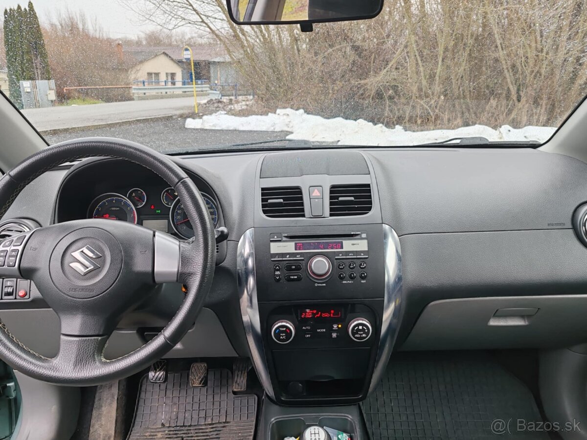 Suzuki SX4 4x4 benzin 79300 km - 14