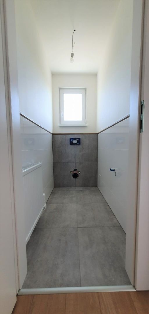 NA PREDAJ NOVOSTAVBA V ŽELIEZOVCIACH - 14