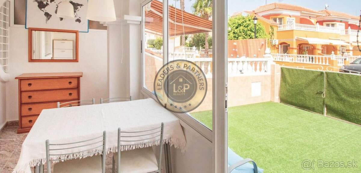 Radový dom 3+kk s bazénom Orihuela Costa, Španielsko - 14