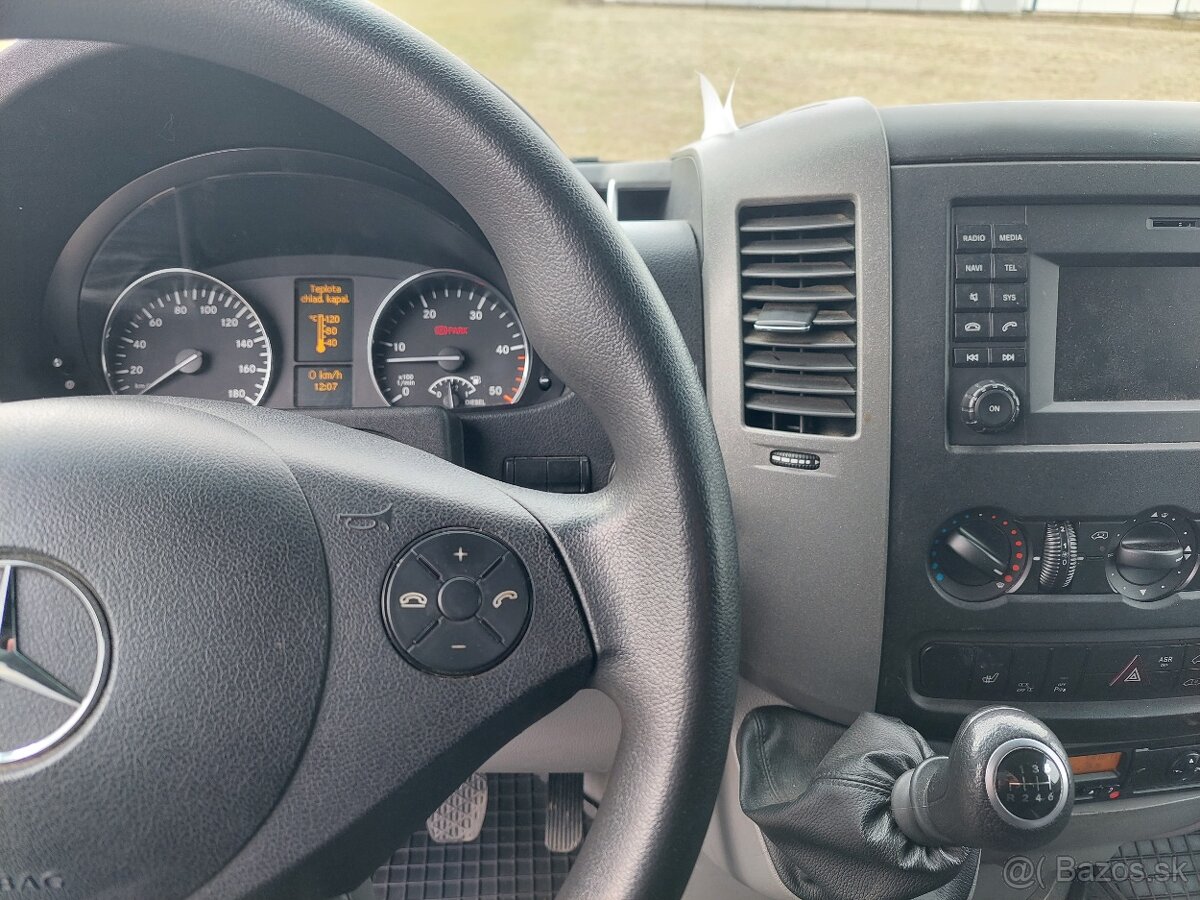 Mercedes-Benz Sprinter 319 Bluetec 3.0V6 140kW odpočet DPH - 14