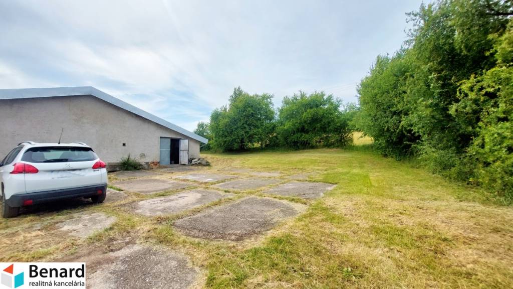 Na predaj MULTIFUNKČNÝ OBJEKT v KAPUŠANOCH, POZEMOK 2649 m2. - 14