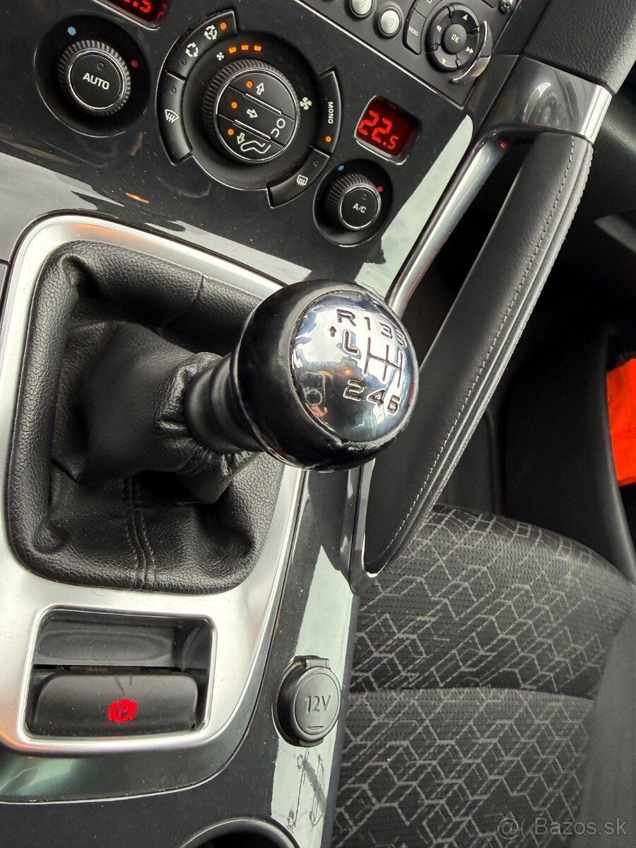 Peugeot 3008 1.6 HDI Allure - 14