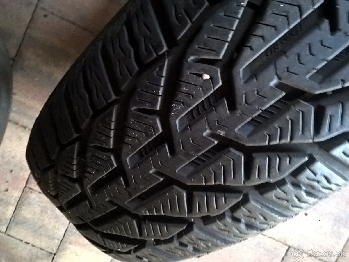 ZIMNÉ 195/65 R15 91T 4 ks MATADOR a 2 ks KORMORAN cca 8 mm - 14