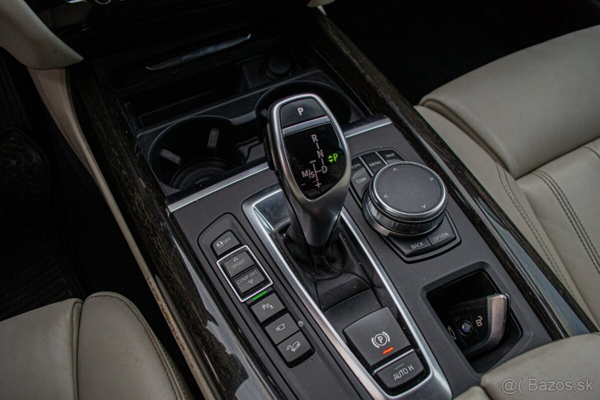 BMW X5 xDrive30d 190kW M-Packet - 14