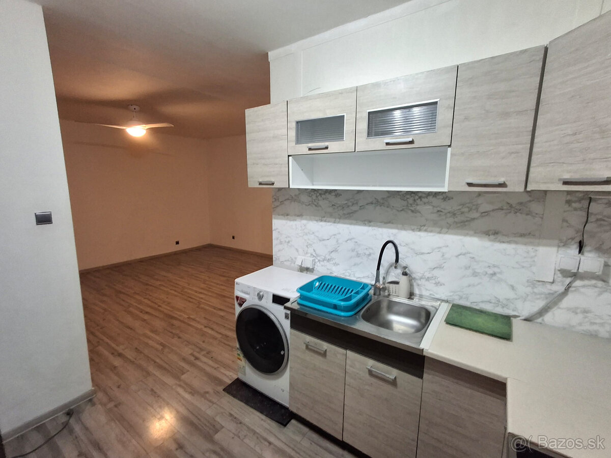 ===REZERVOVANÉ=NAJLACNEJŠÍ 2i BYT V BREZNE UL. KRČULOVA - 14