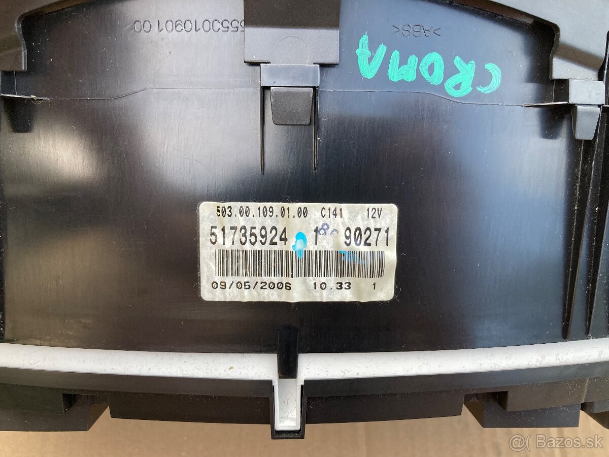 Budík/ prístrojový panel - 14