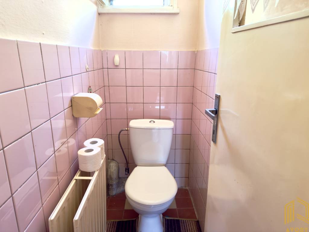 VÝRAZNÁ ZĽAVA / NA PREDAJ 5 - IZB. ROD.DOM, JABLONICA. - 14