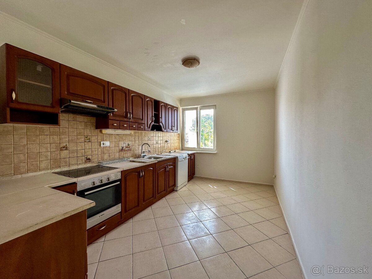 PREDAJ - Rodinný dom ul. Letisková - PRIEVIDZA - 14