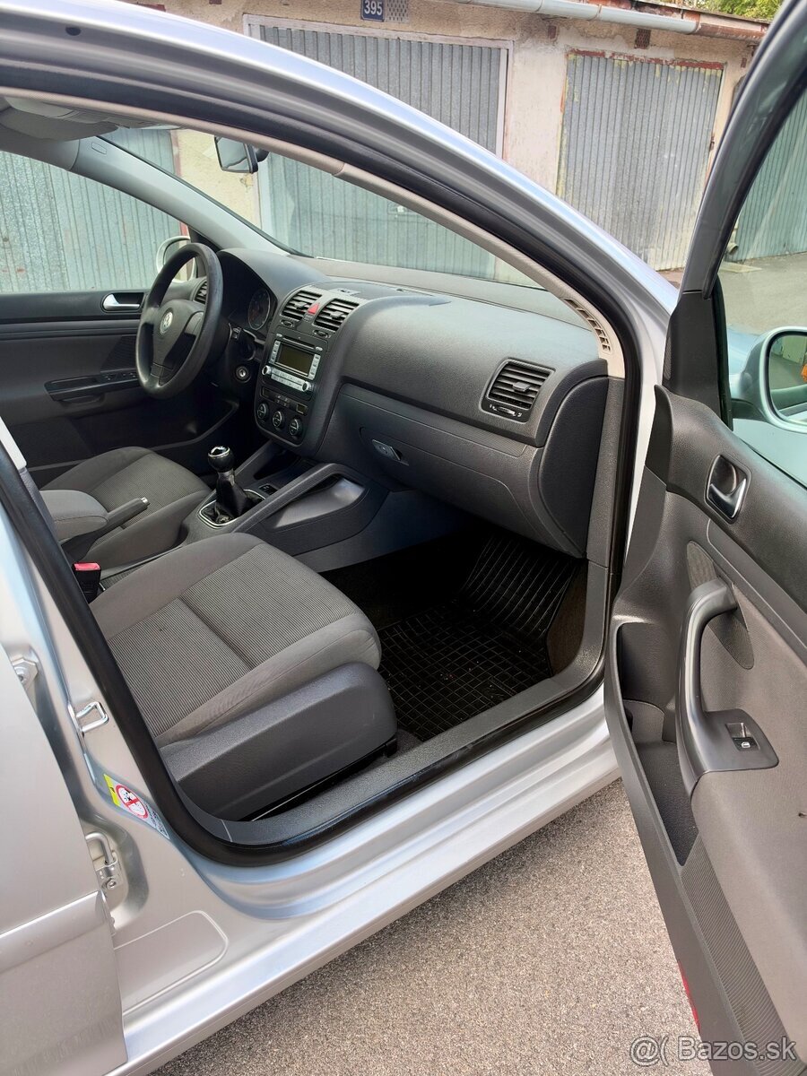 Volkswagen Golf 5 1.6 MPi Benzín,2009 - 14