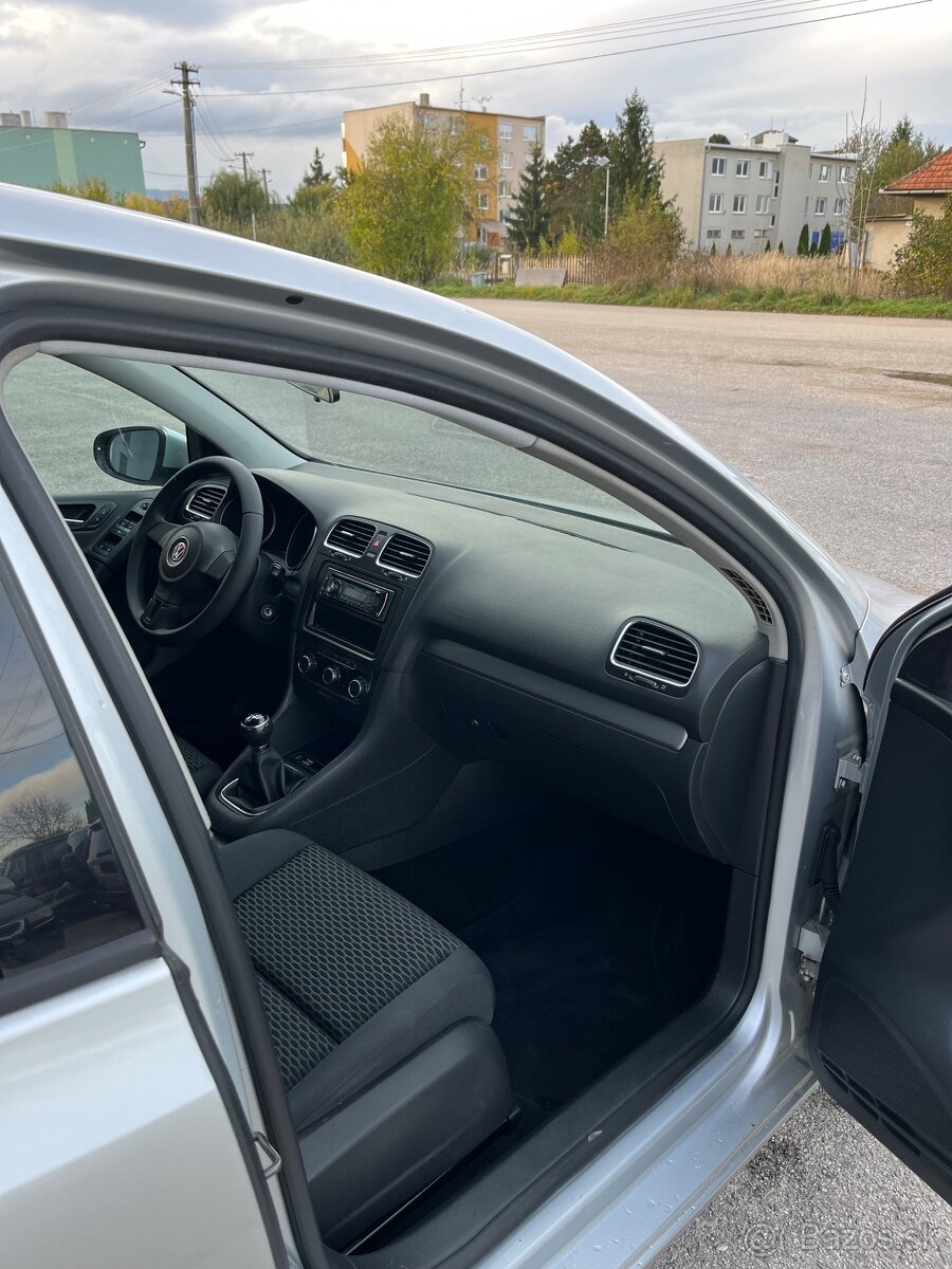 Volkswagen Golf 6 TrendLine 1.6 Benzin + LPG = Top Stav = - 14