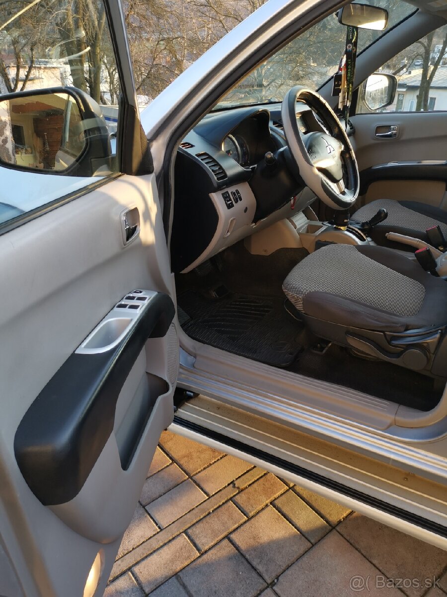 Mitsubishi l200 2 5did - 14