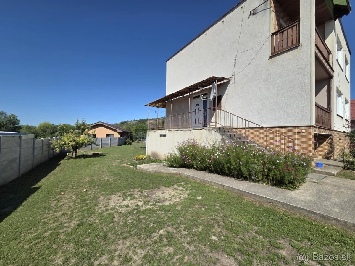 Predáme rodinný dom s pekným pozemkom v Kamenici nad Hronom. - 14