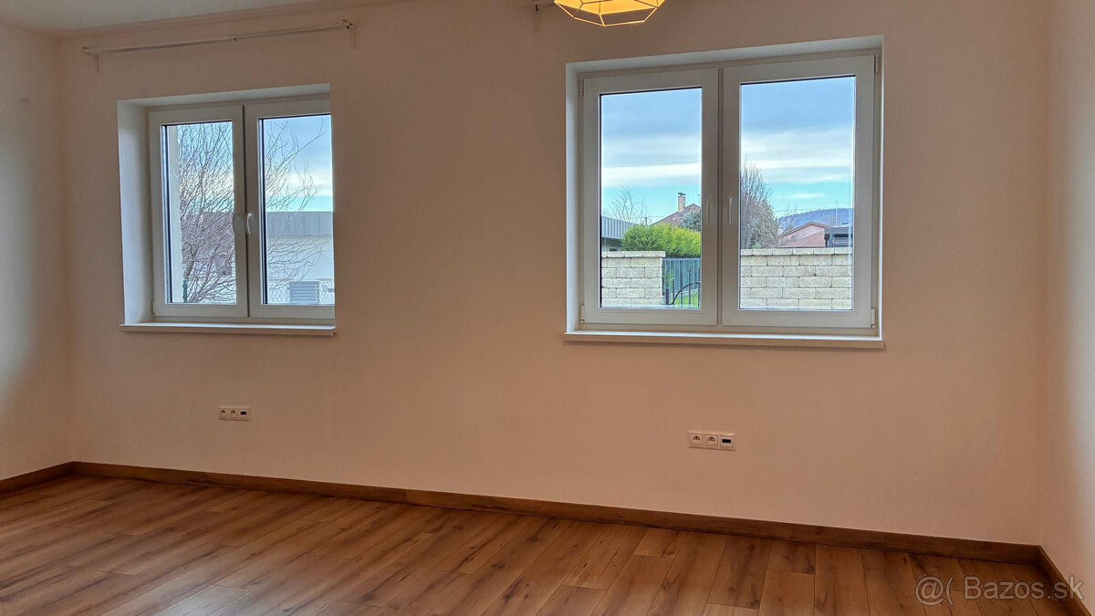 PREDAJ - DOM, KDE SA BÝVANIE MENÍ NA POCIT DOMOVA - 14