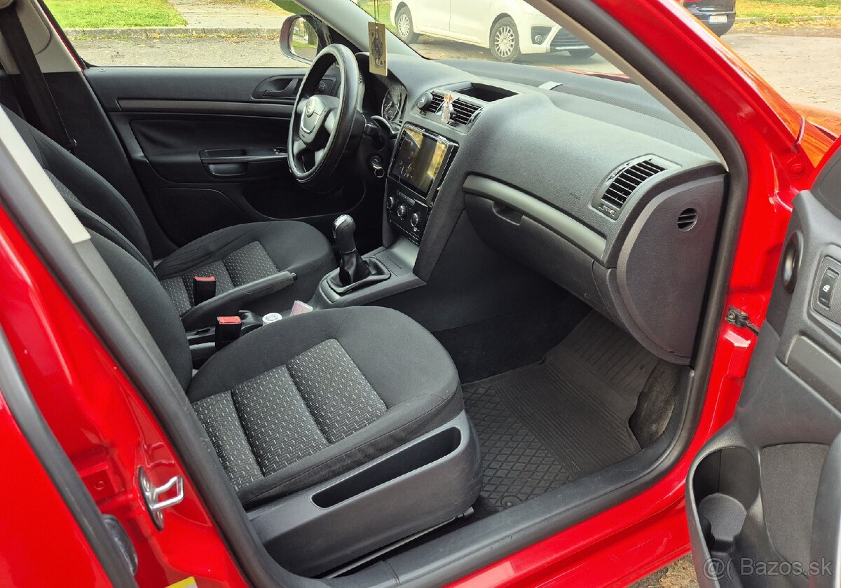 Škoda Octavia II Facelift 1.4 benzín - 14
