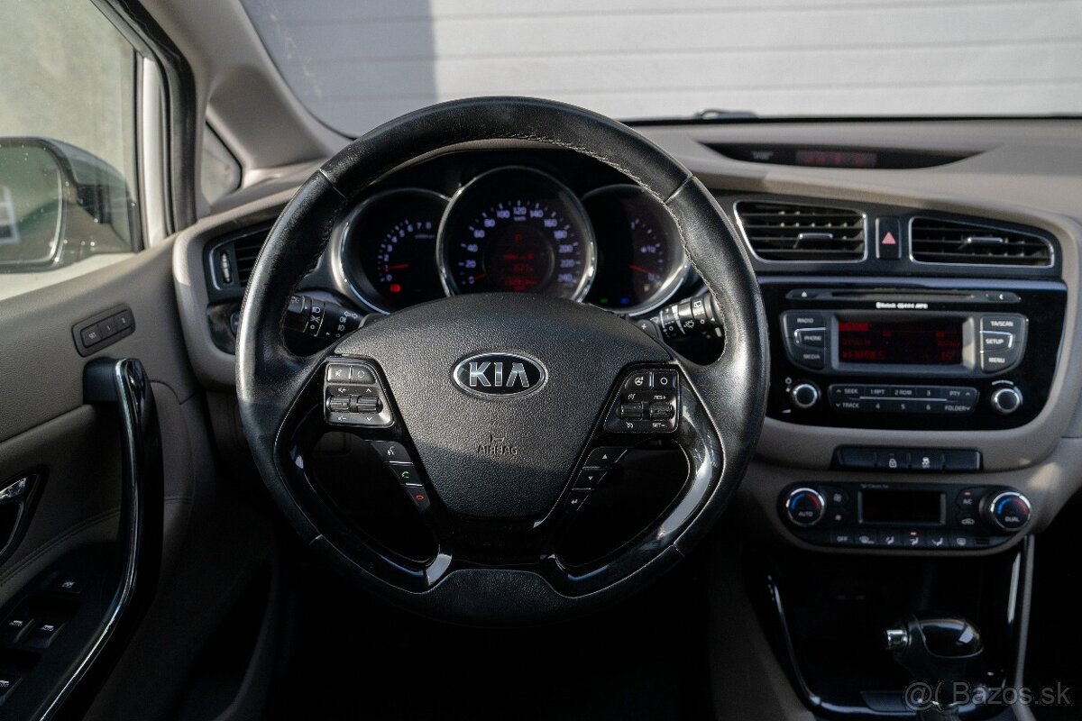 Kia Ceed GOLD, automat, úplná história - 14