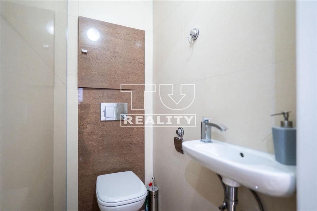 Skvelý 4-izbový byt s loggiou, ideálny pre rodinu alebo... - 14