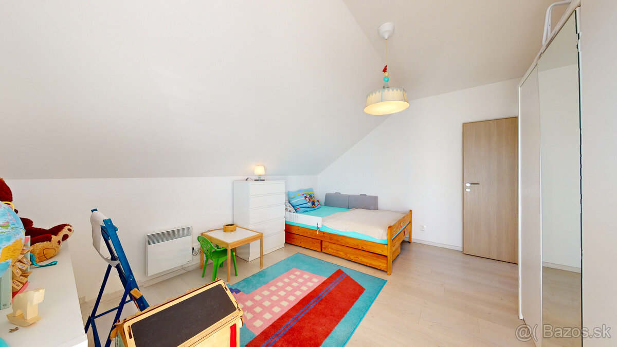 Na predaj priestranný 4-izbový dom v Stupave - 14