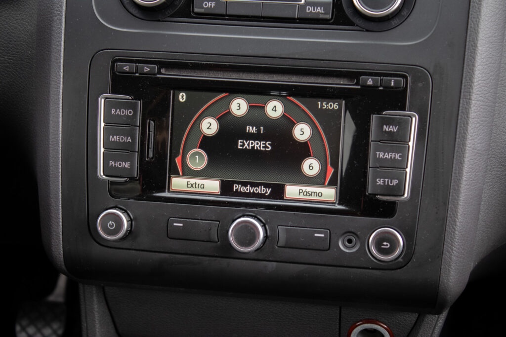 Volkswagen Touran - 14