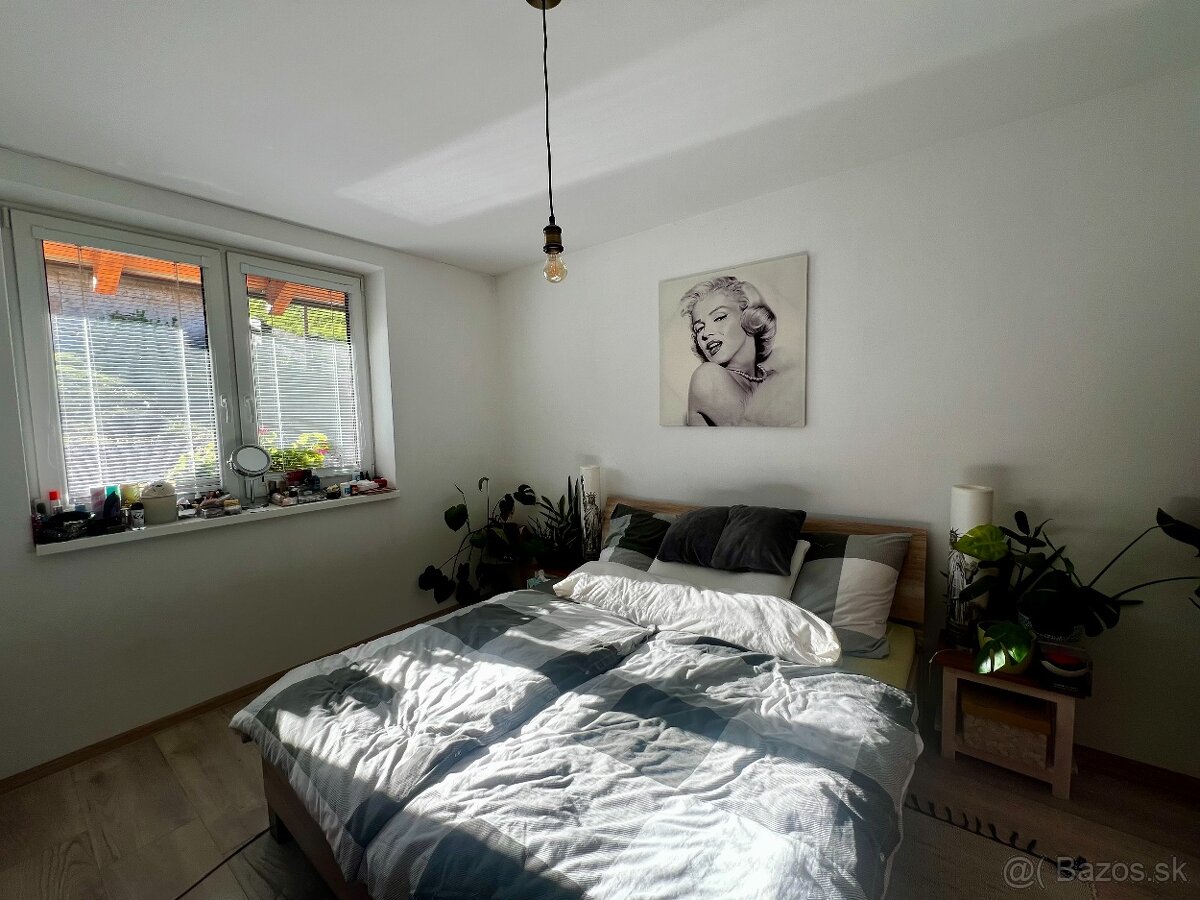 4 izbový bungalov v obci Istebné - 14