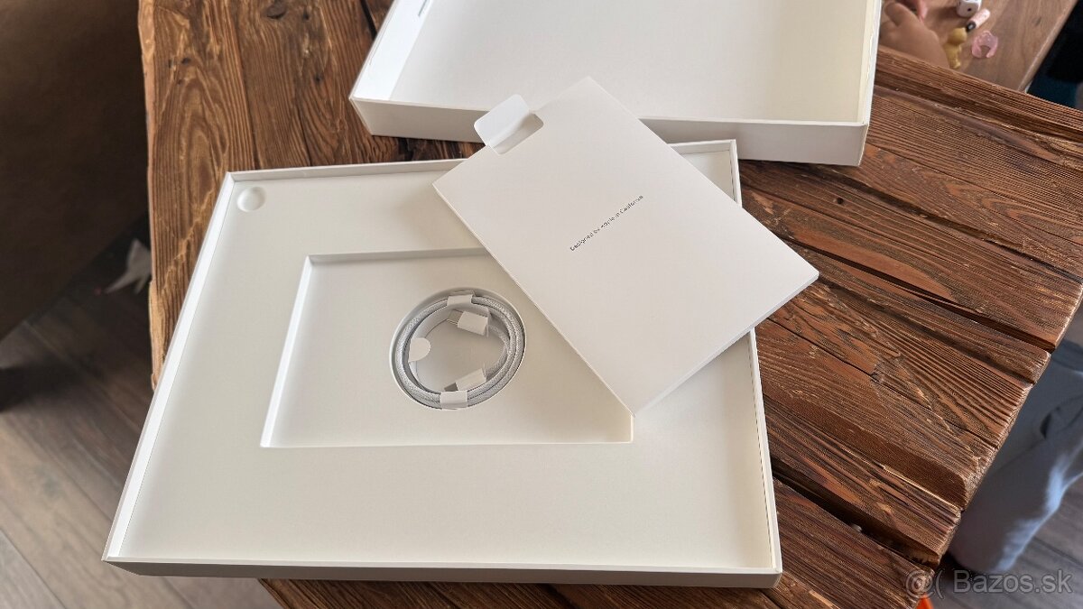 iPad air 13 M2 128gb + Magic Keyboard + pero - 14