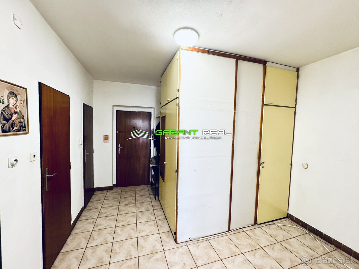 Predaj 3-izb. tehlový byt 90 m2, 2 loggie, Nábrežná ul. - 14