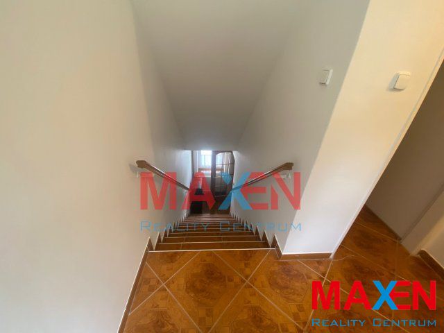 Predaj : MAXEN Luxusný 3-podlažný – rekreačný dom na cel - 14