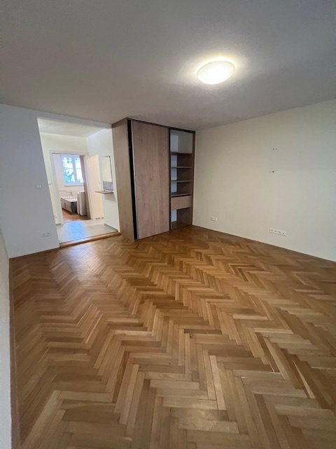 Zrekonštruovaný 3 izb. byt, MEDENÁ ul. - 14