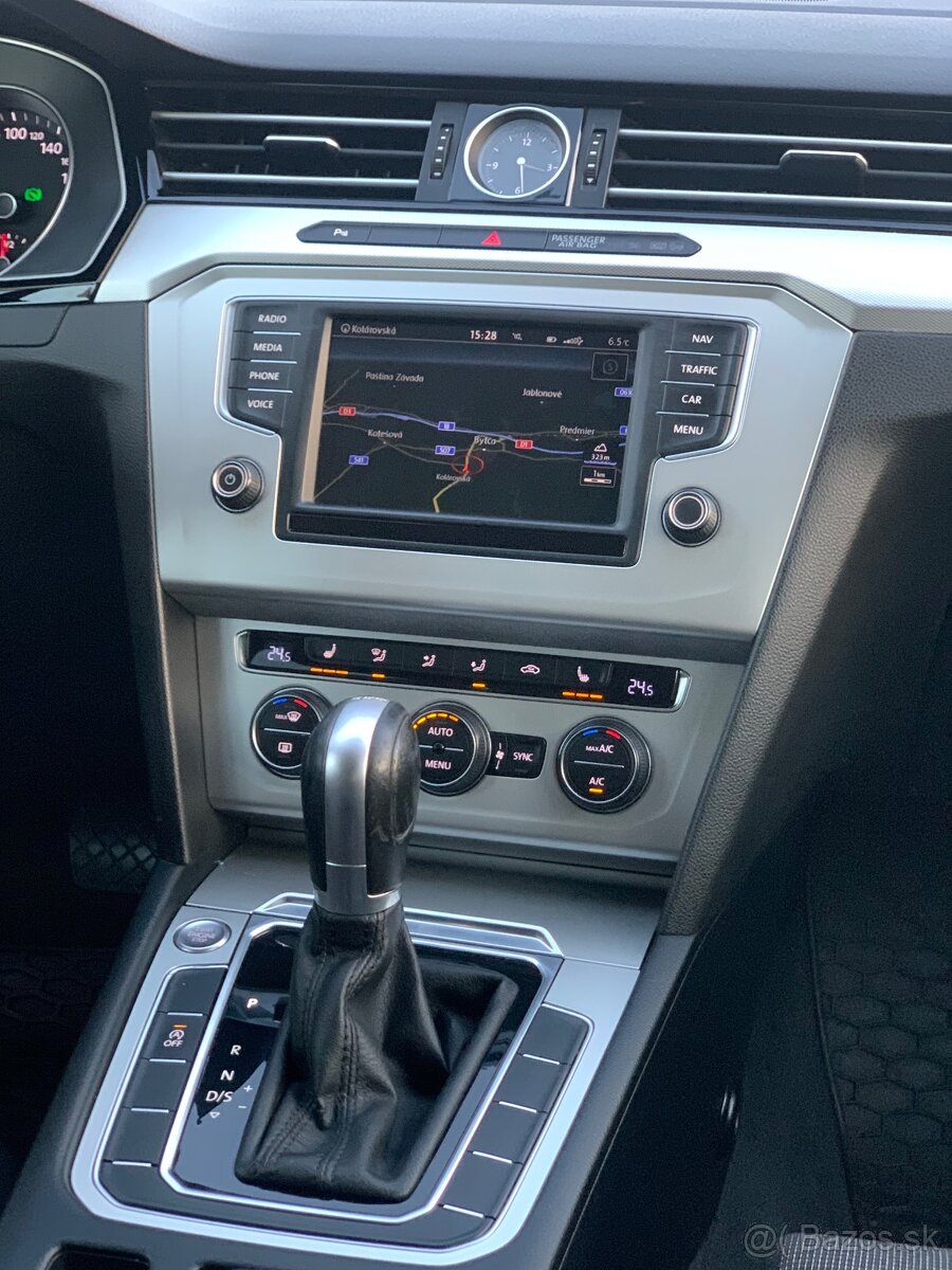 Volkswagen Passat - 14