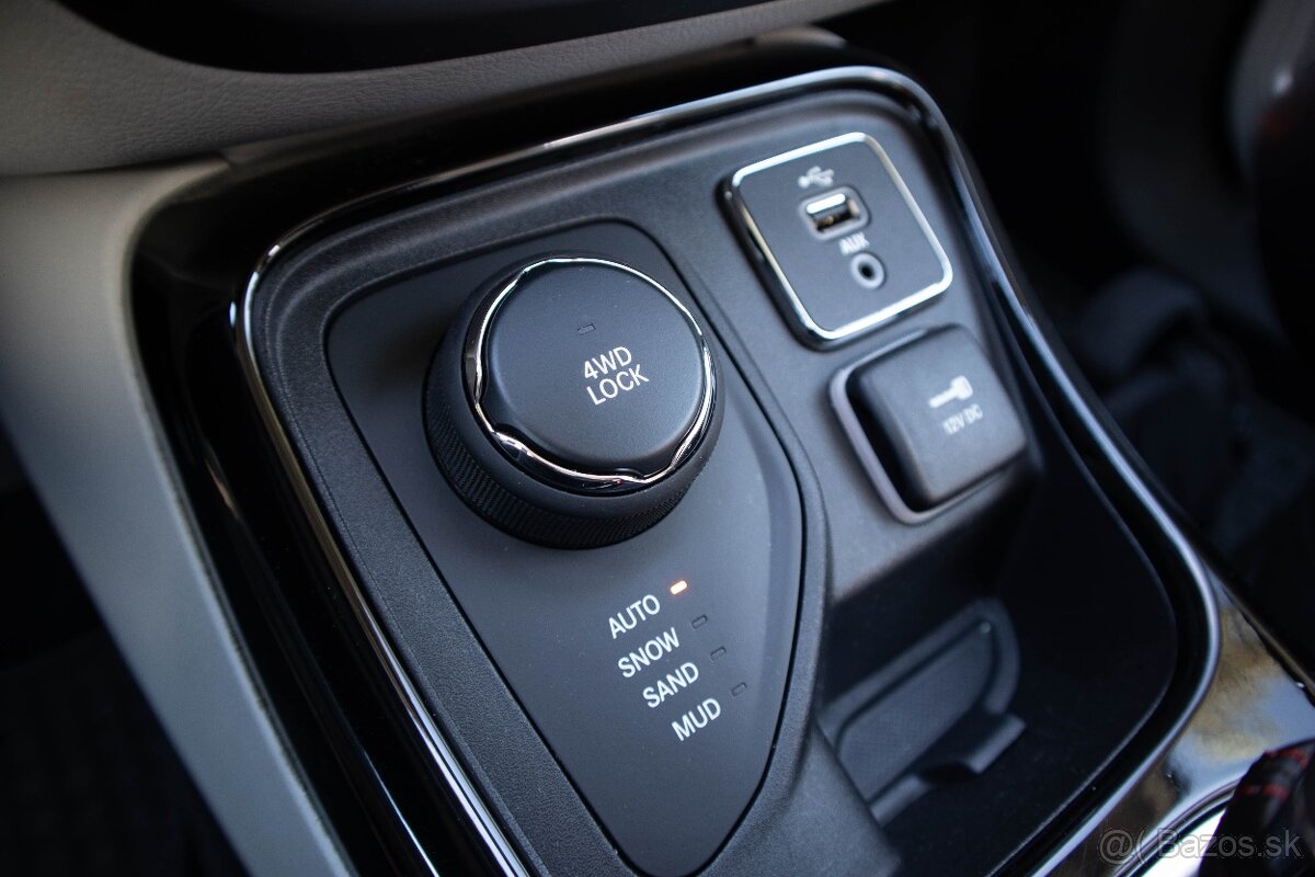 Jeep Compass 2.0L MJet 170 4WD Limited A/T, odpočet DPH - 14