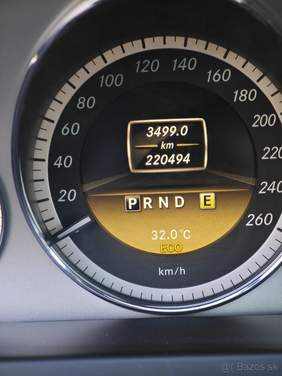 Mercedes-Benz E 350CDI Coupé 2011 - 14