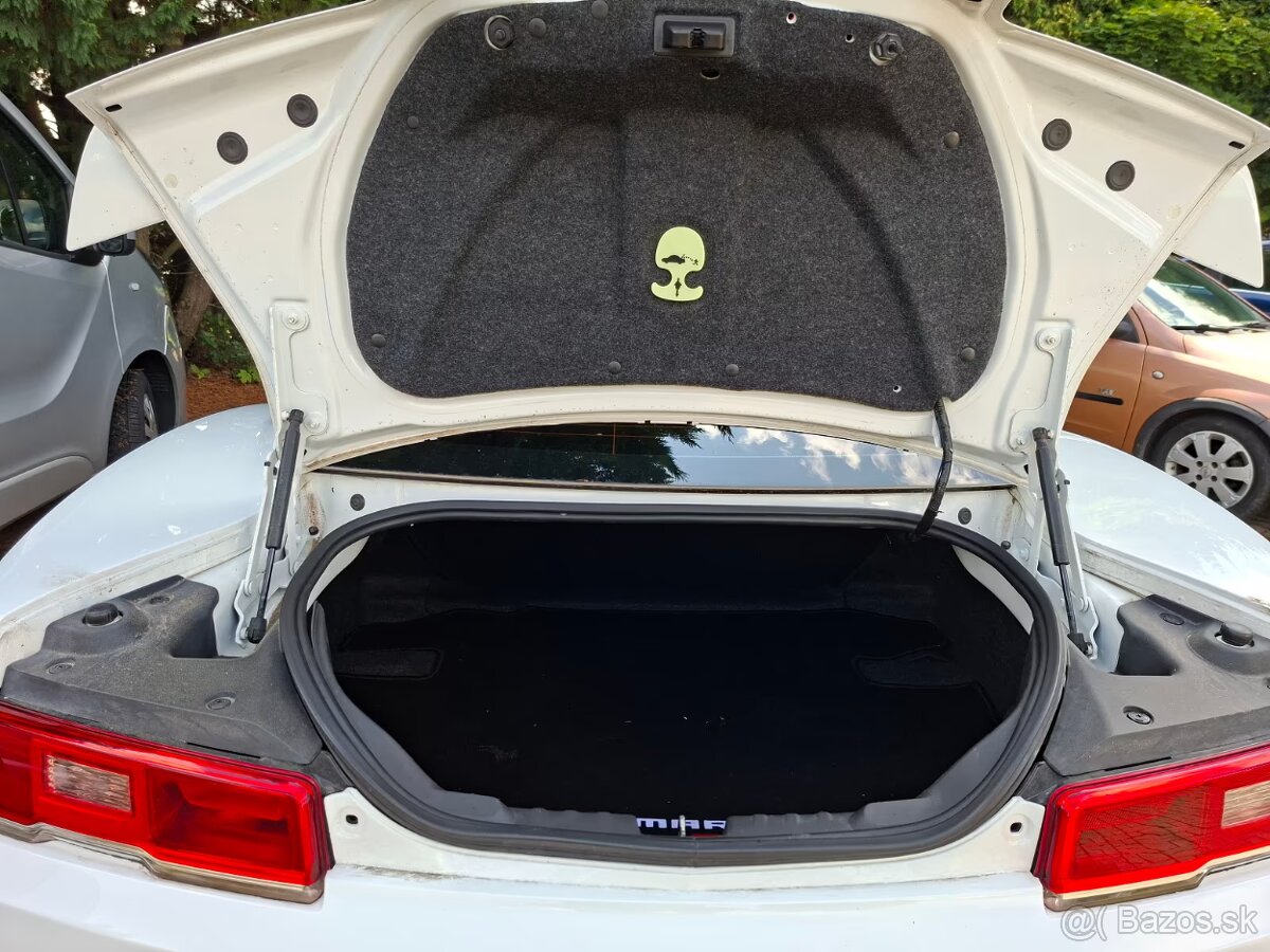 Chevrolet Camaro SS z roku 2015 - 14