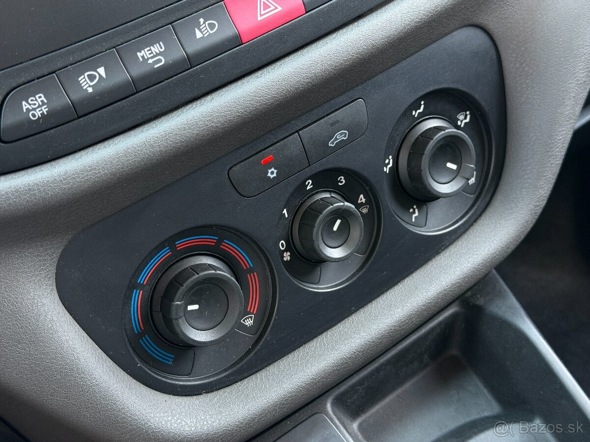 Fiat Dobló 1.4 T-Jet Plus V ZÁRUKE, r.v.: 2018 - 14
