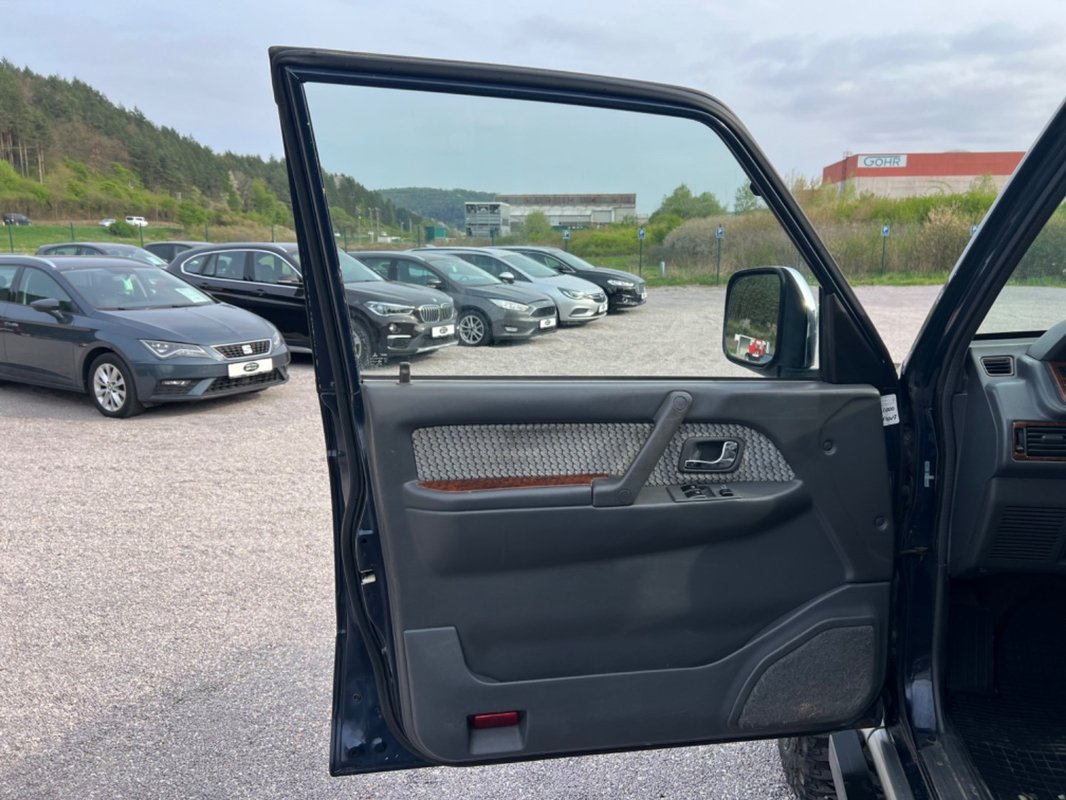 Mitsubishi Pajero 3.5 GLS A/T AB A/C LED - 14