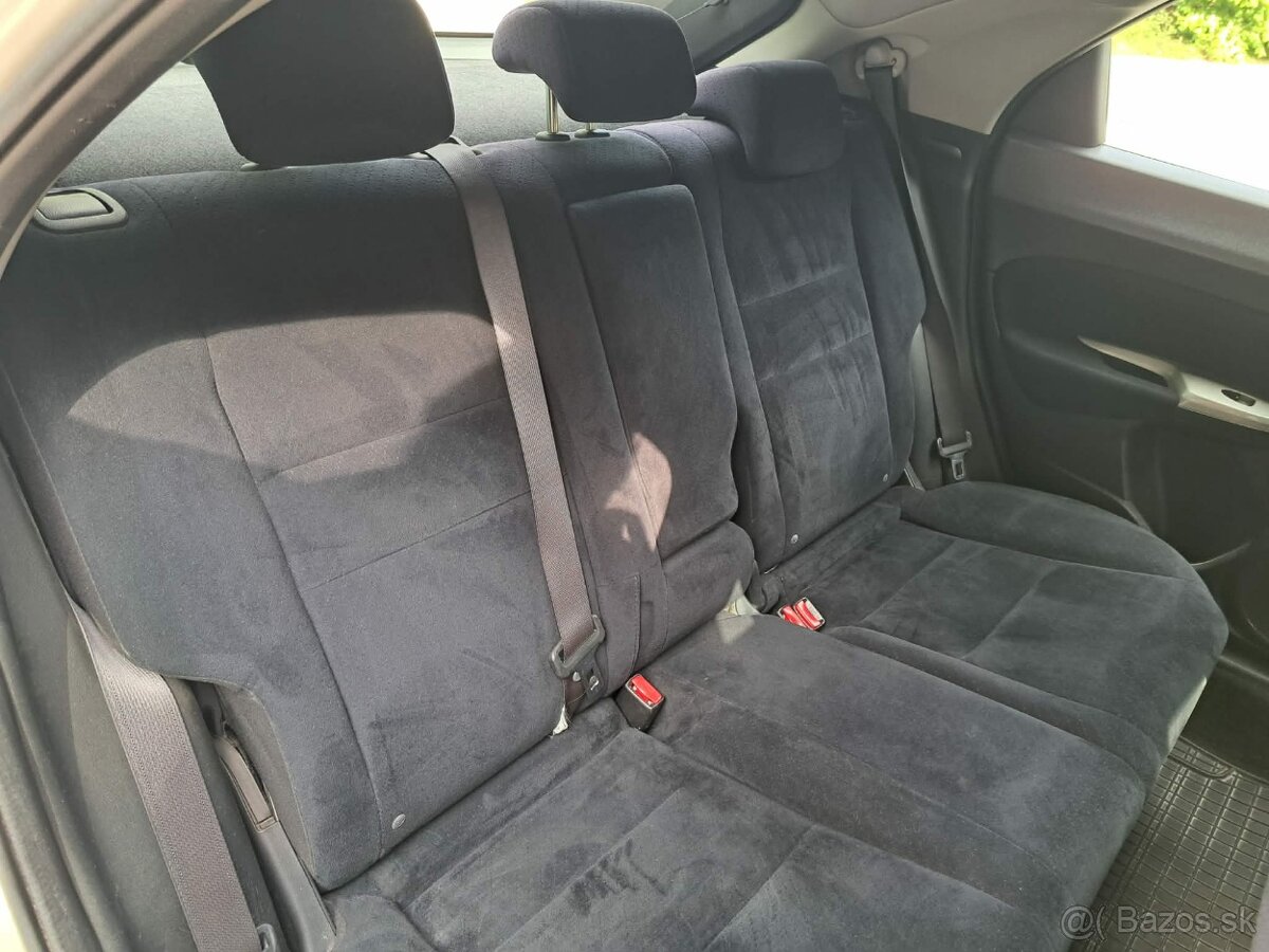 Predám hondu civic 1.8 benzin 103kw - 14