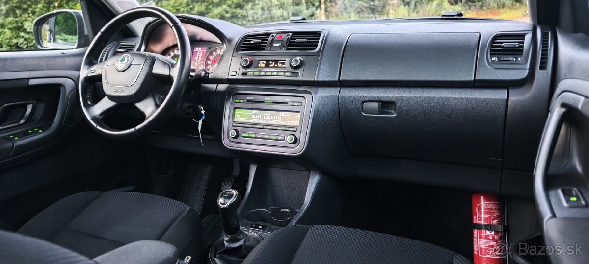 Škoda Roomster Scout 1.6 TDi Elegance - 14