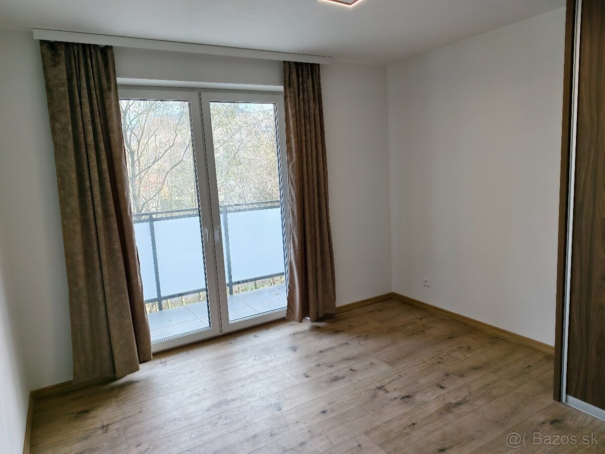 Prenájom 3 izbového bytu - 14