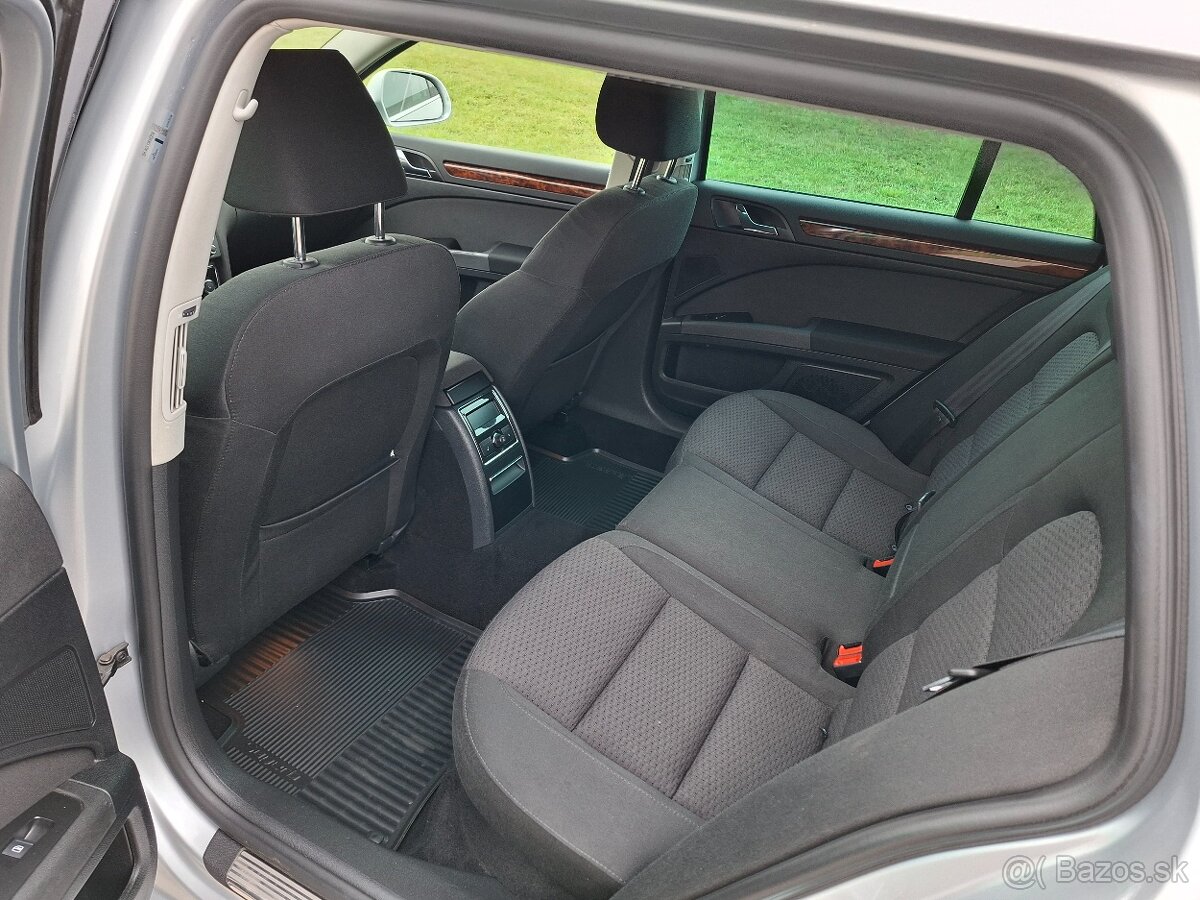 Škoda Superb Combi 2.0 TDI - 14