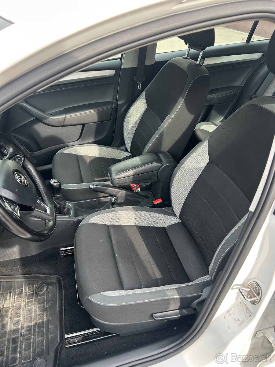 Škoda Rapid 1.0 TSI - 14