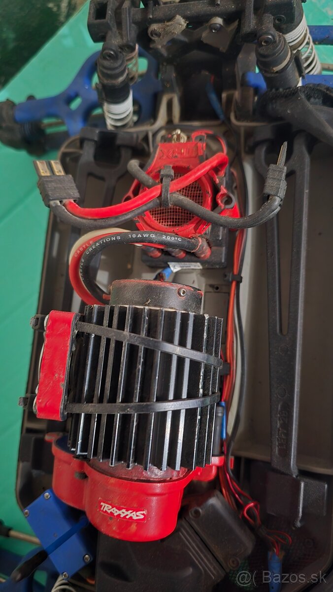 Rc Traxxas EMAXX - 14
