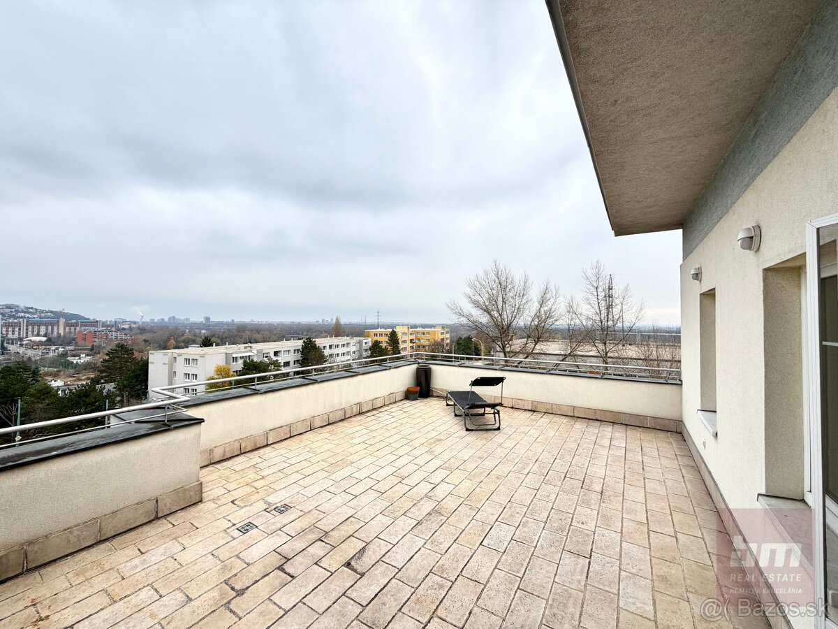 Predaj - novostavba s terasou na začiatku Karlovej Vsi - 14