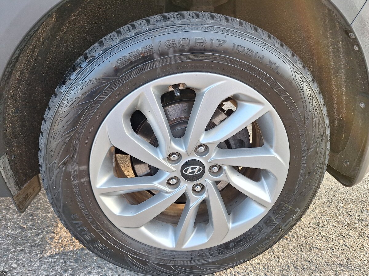 Hyundai Tucson 1.6 benzin - 14