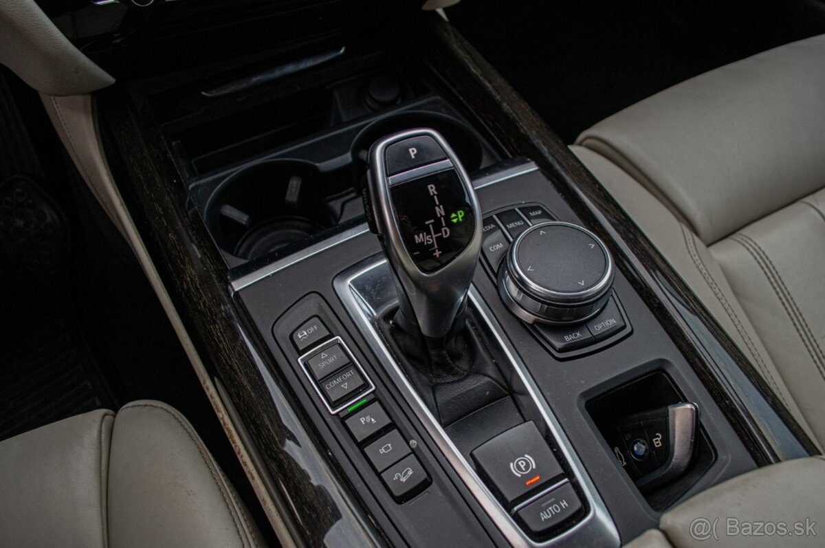 BMW X5 xDrive30d 190kW M-Packet - 14