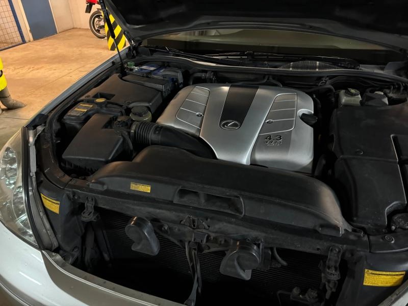 Lexus LS 430 V8 - president - 14