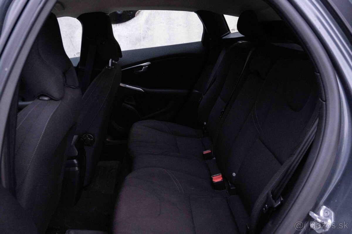 Volvo V40 T2 1.6L Momentum - 14