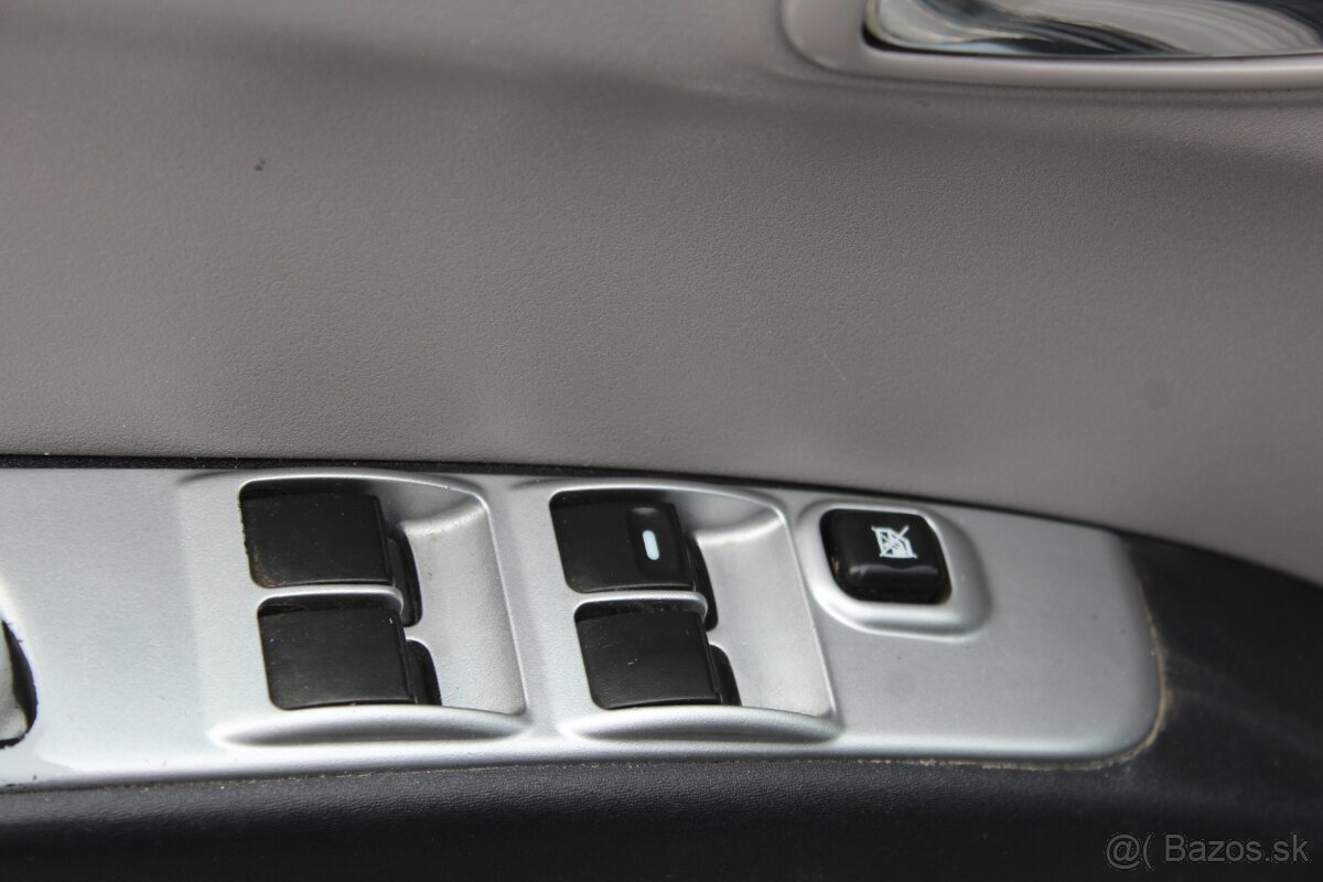 Mitsubishi L200 2.5 DI-D Double Cab Intense - 14