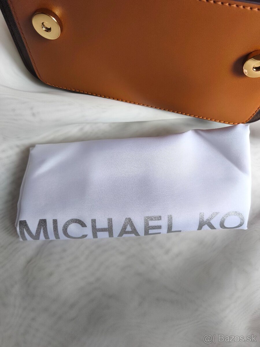 Hnedá kabelka zn. Michael Kors - 14
